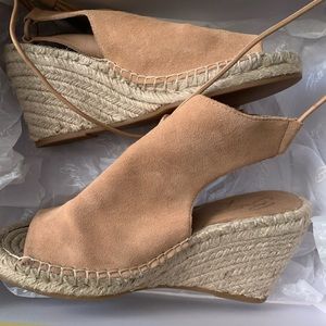 Bettye Pink Suede and Leather Espadrilles Size 7
